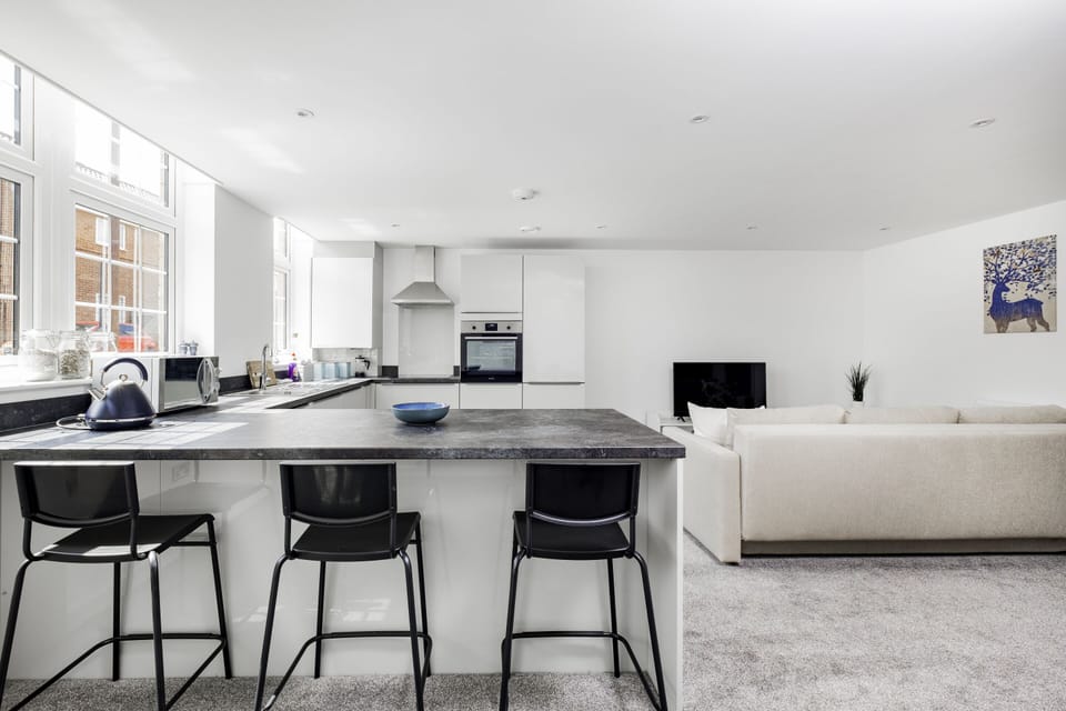 Living Room / Lounge