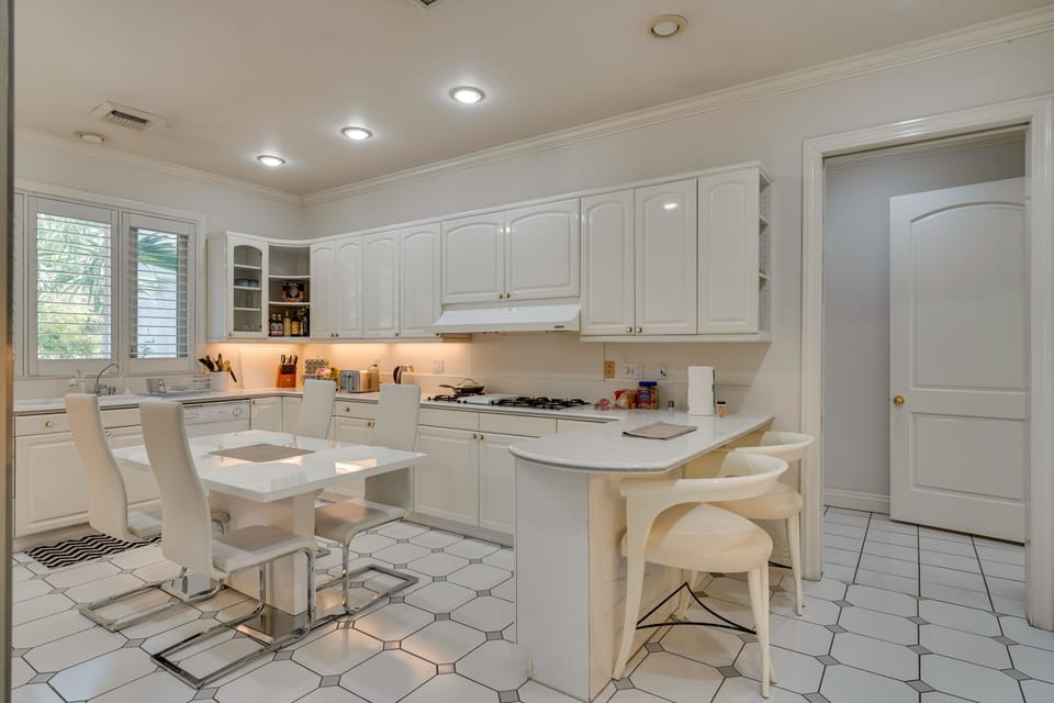 Kitchen | Double Wall Oven | Refrigerator | Dishwasher