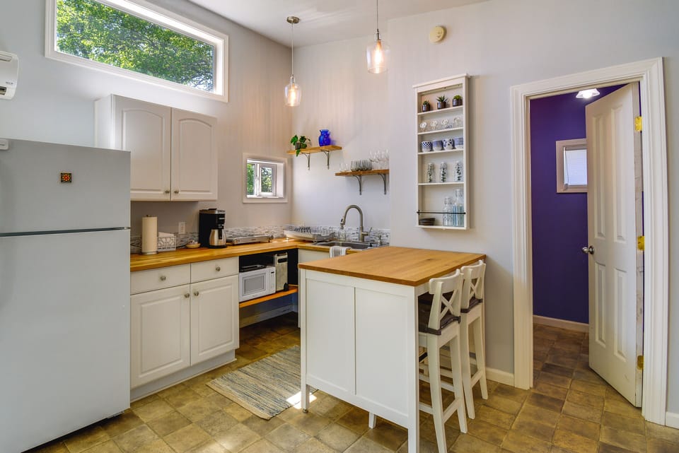 Kitchenette | Hot Plate | Cooking Basics | Coffee Maker