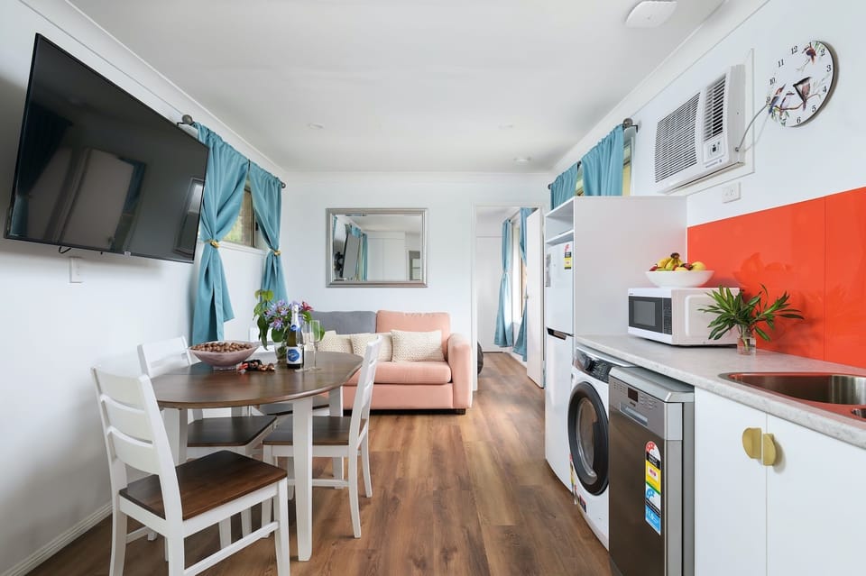 kitchen/dining/sofa