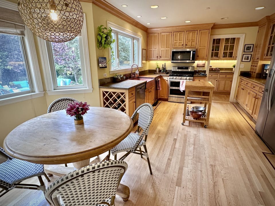 Kitchen and eating area (table has a leaf for expanding)