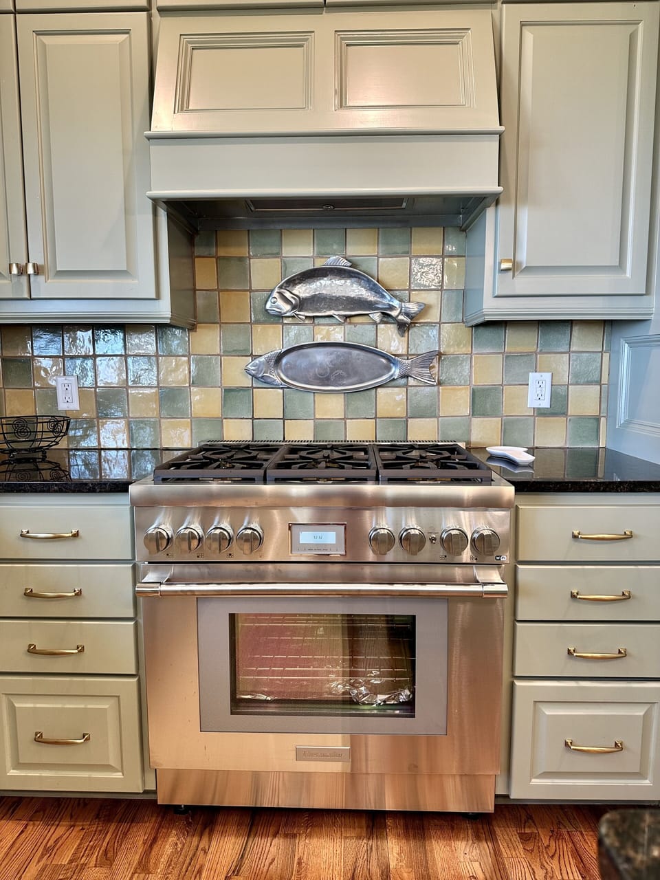 Wolf 6 burner gas range with electric oven