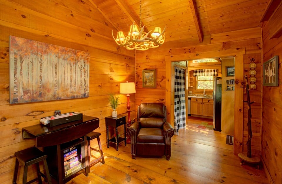 Cozy Nooks Abound in This Creekside Paradise - Perfect for Board Games!