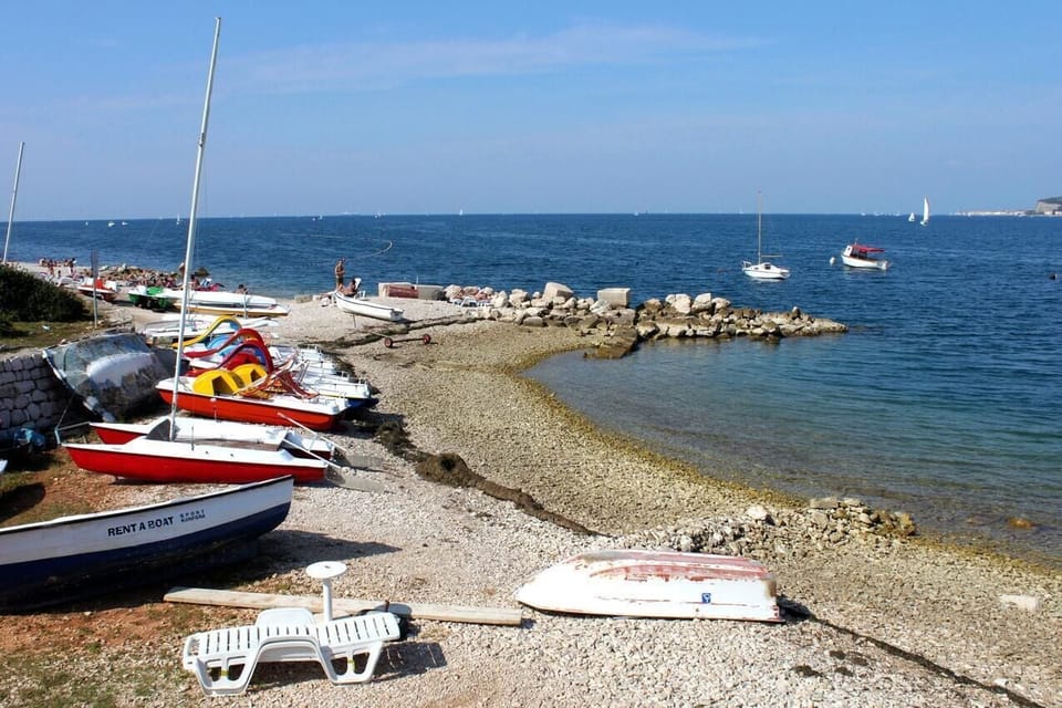Nearby beaches