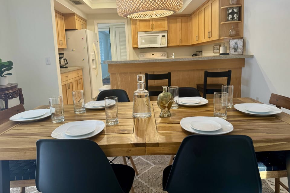 Dining area with seating for 6 and 2 at the island!