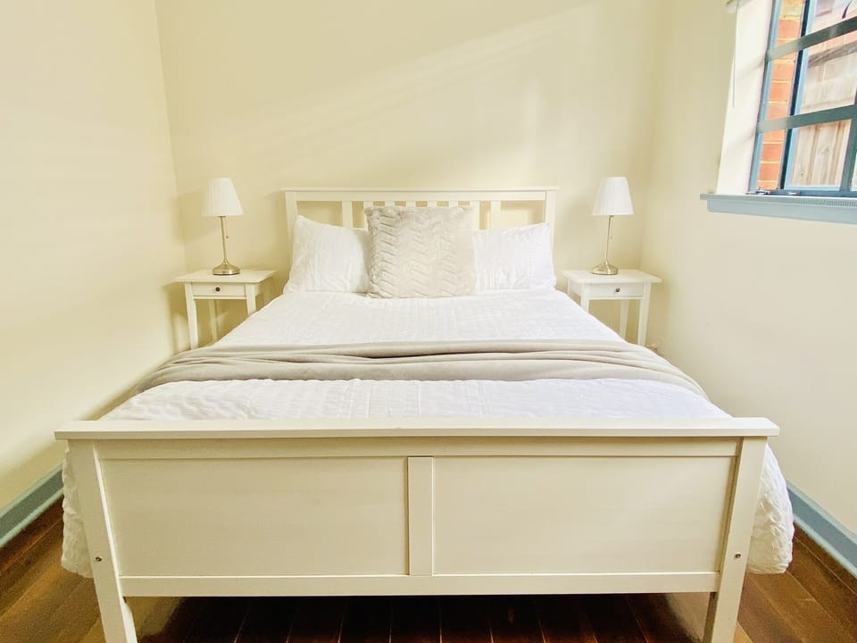 Queen size bed with brand new mattress