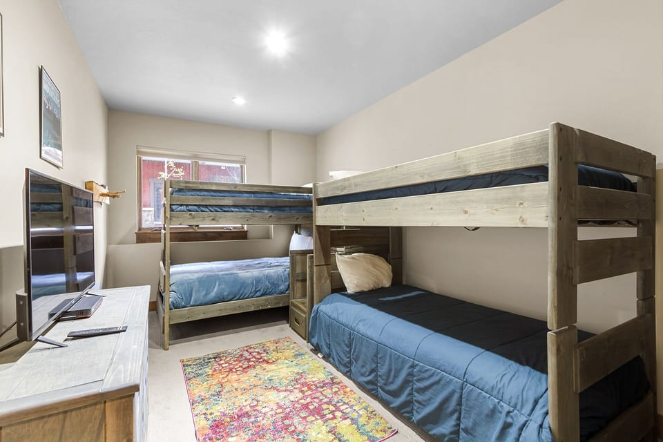 Fourth bedroom