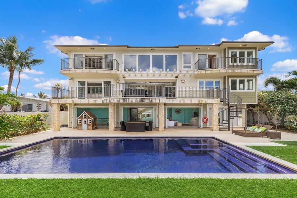 Welcome to your slice of Paradise!