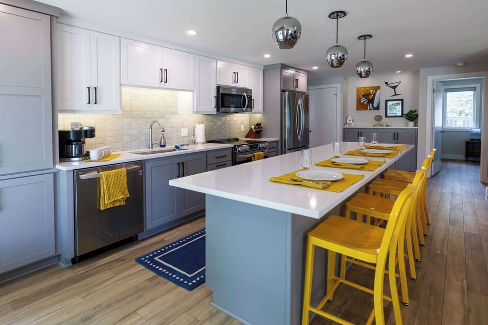Cooking and dining area