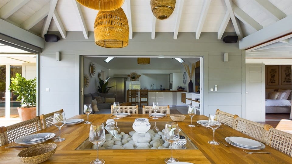 Kitchen & Dining Area
