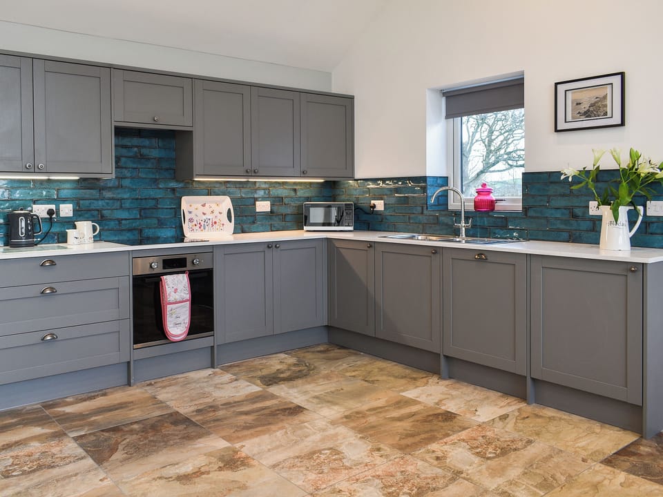 Open plan living space | Neuadd Wen - Branwen - Neuadd Wen Cottages, Llanfachraeth, near Holyhead
