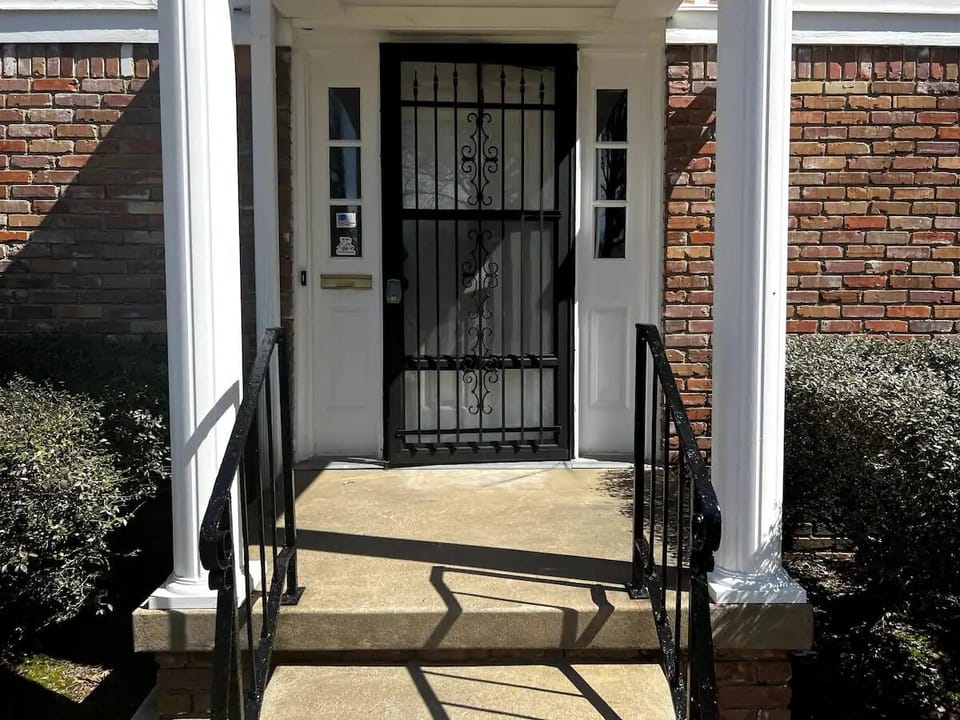 Front Door/Porch