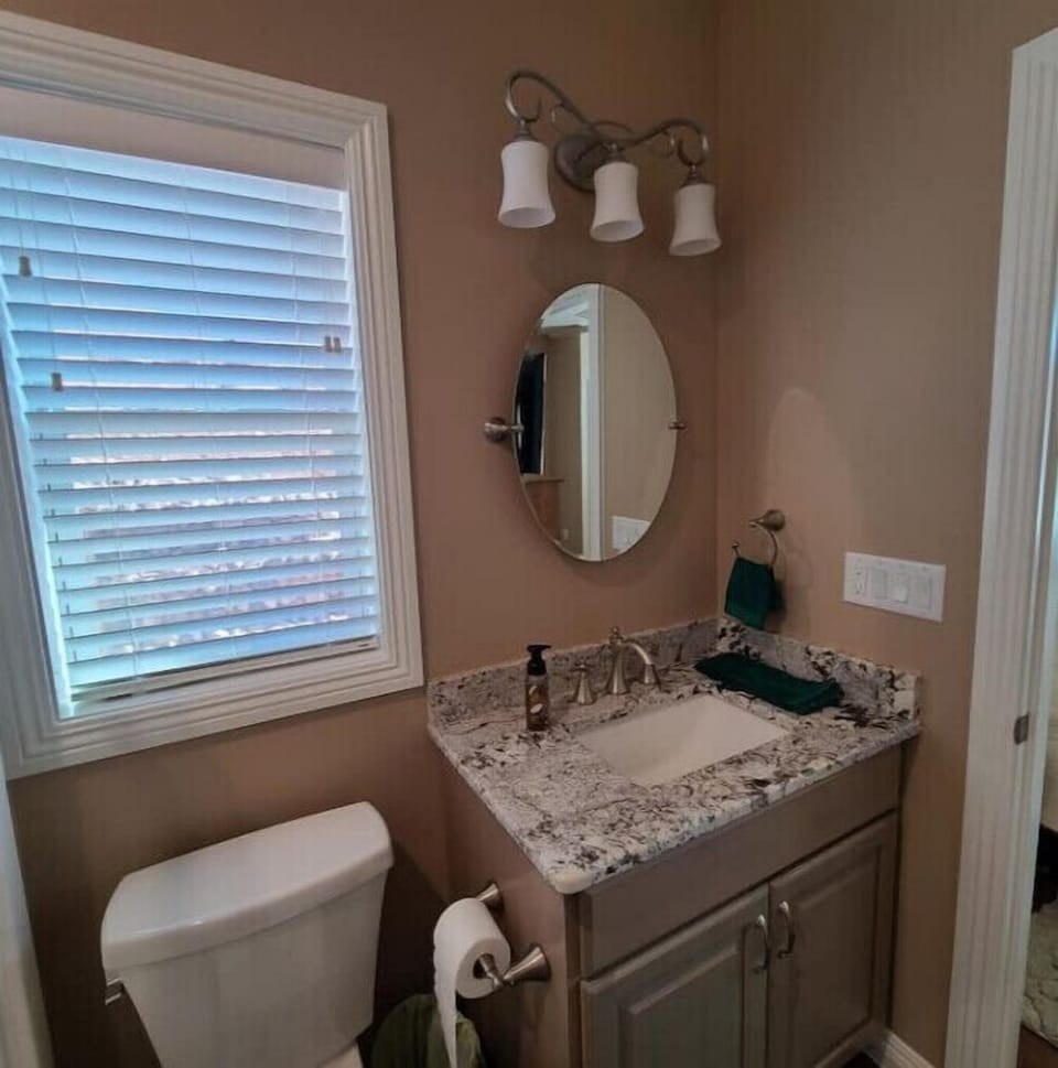 Bathroom vanity