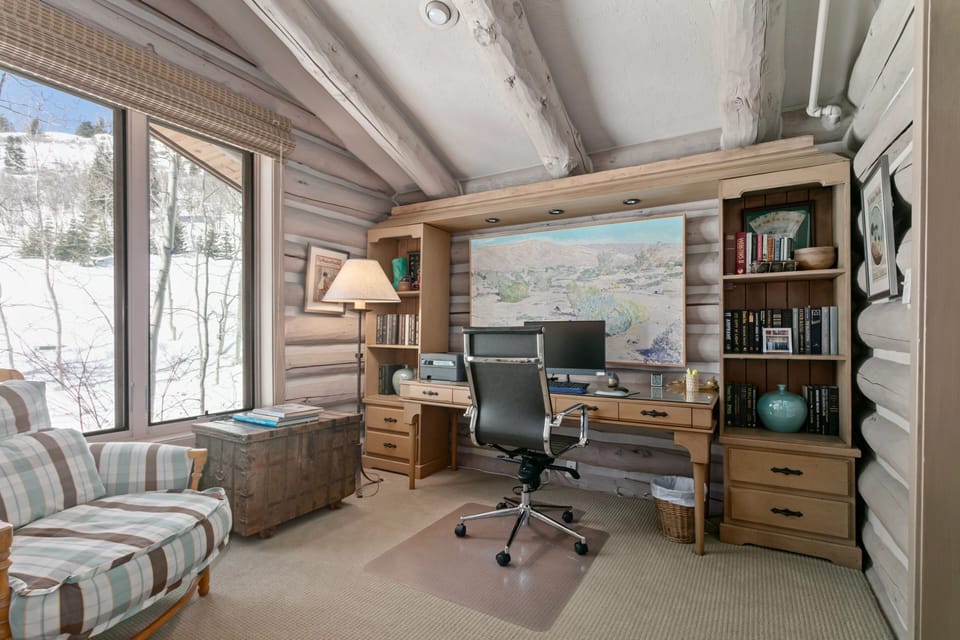 Indoors, Chair, Furniture, Computer, Screen