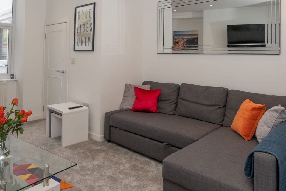 Living Room / Lounge