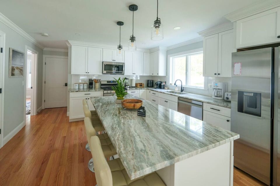 Plenty of Counter Space for Meal Prepping