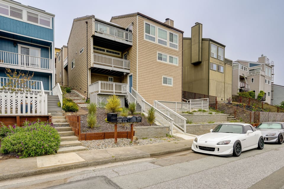 Property Exterior | Walkable Location