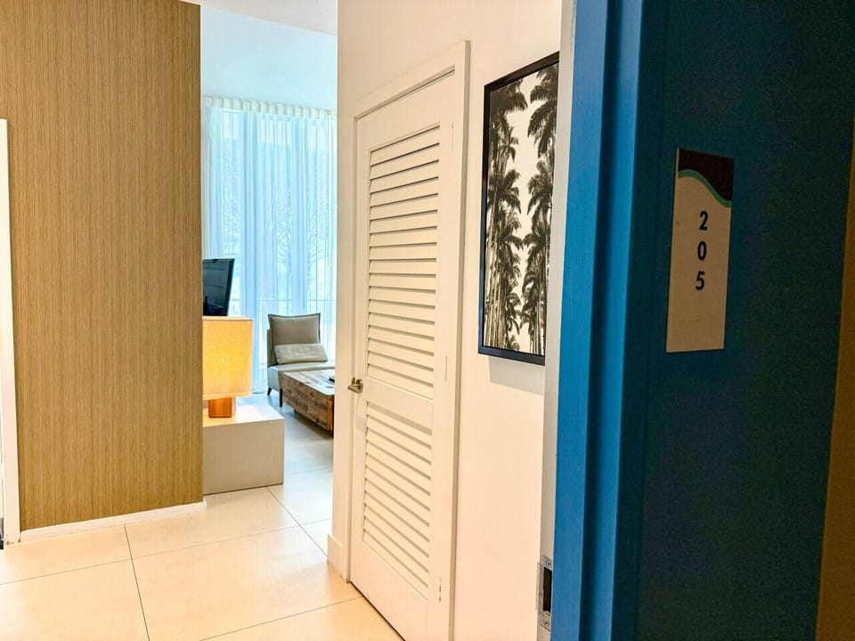 Welcoming Apartment Entrance & Entry Hallway