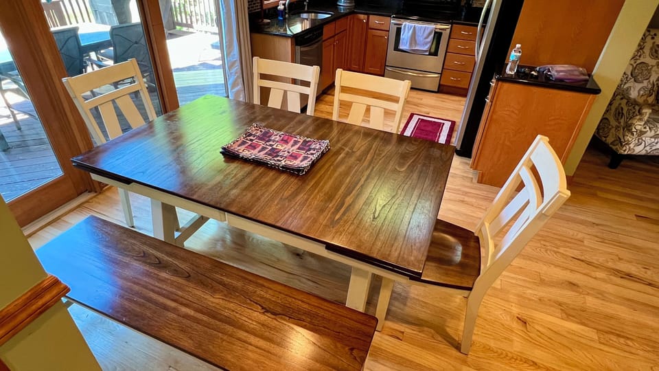Dinning table default setup