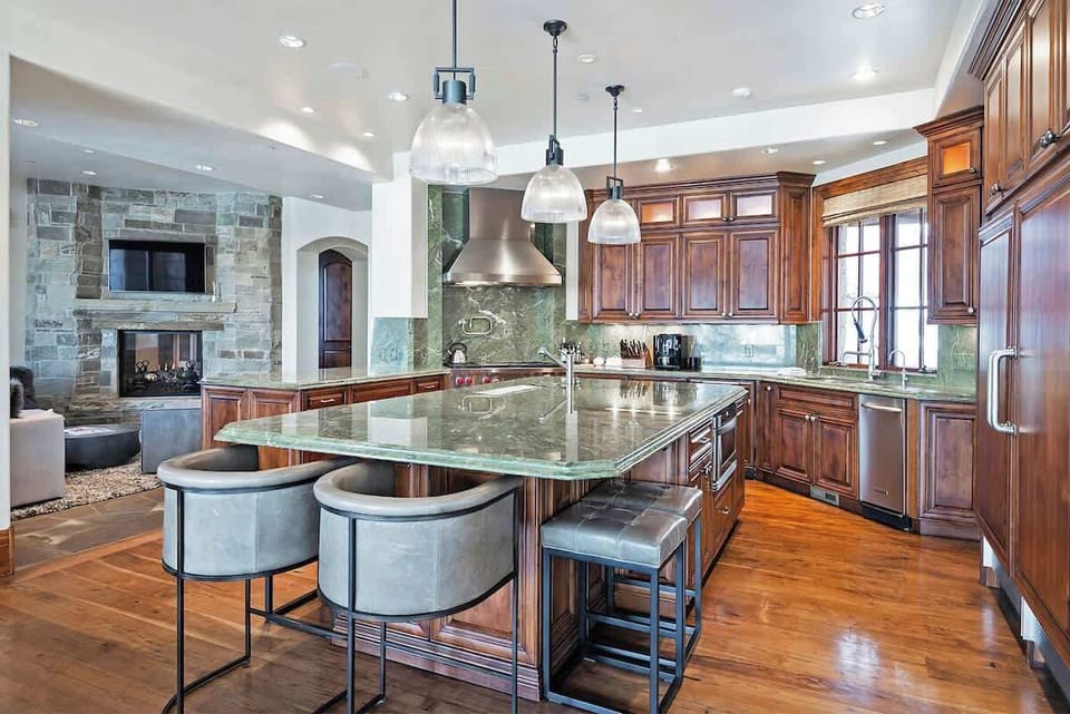 Gourmet Kitchen - Breakfast Bar