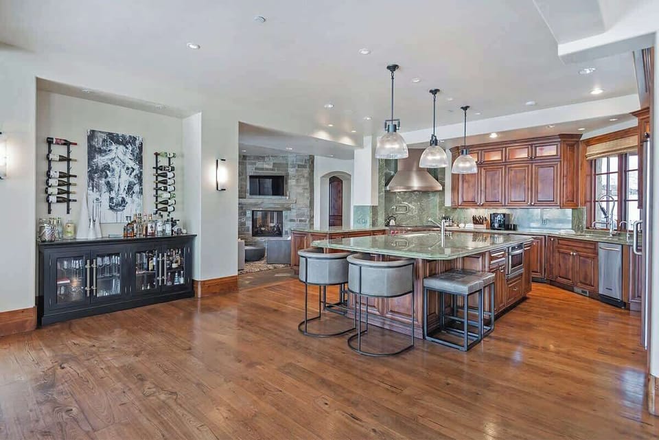 Gourmet Kitchen 