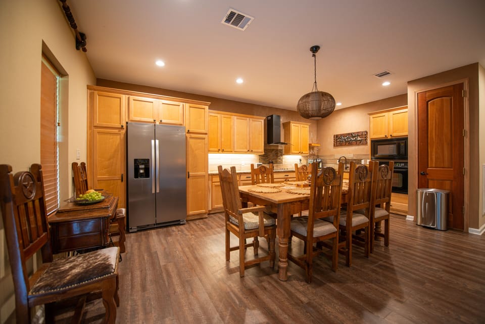 Dining area / Kitchen