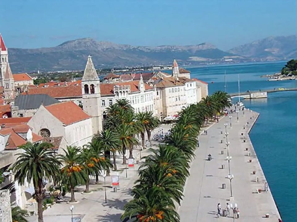 Trogir - 4km away from the apartment