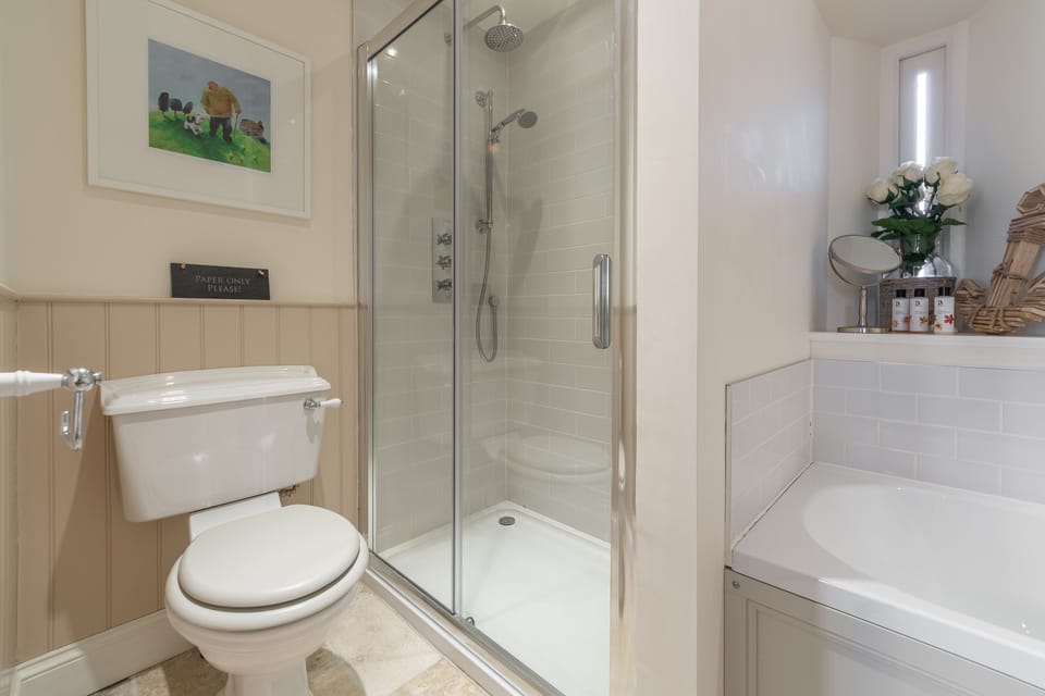 En-suite bathroom