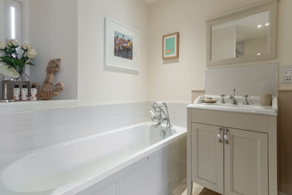 En-suite bathroom