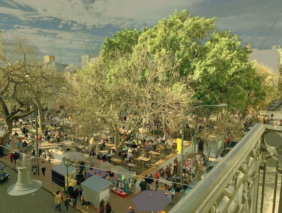On Sundays, the open fair, bars and cafes...