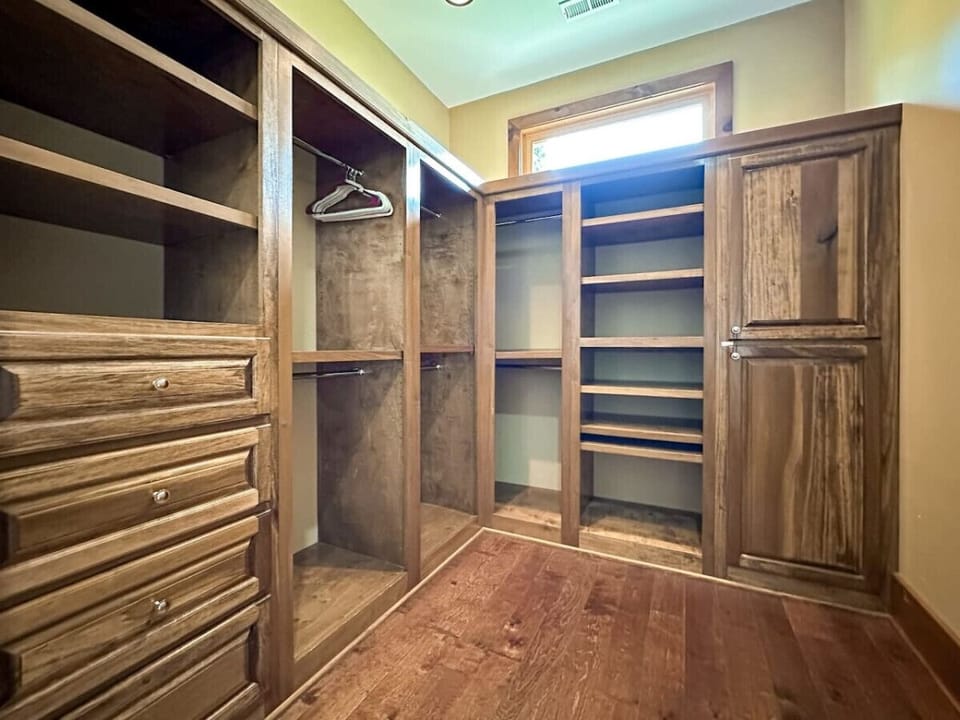Closet in Bedroom 1