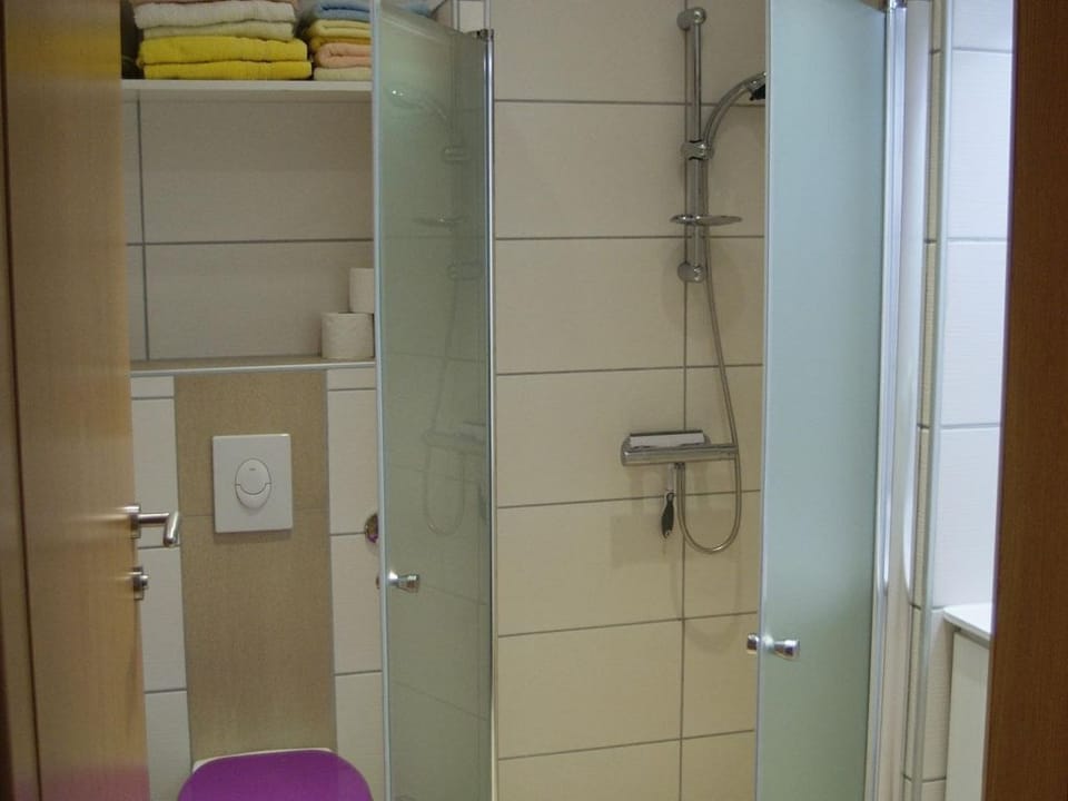 Ferienwohnung 4 - Gartenseitig - Ferienwohnungen Schiller Apartment in Villach