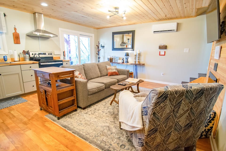 Living area with full kitchen
