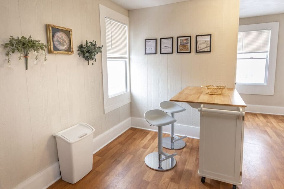 Island seating in upstairs kitchen