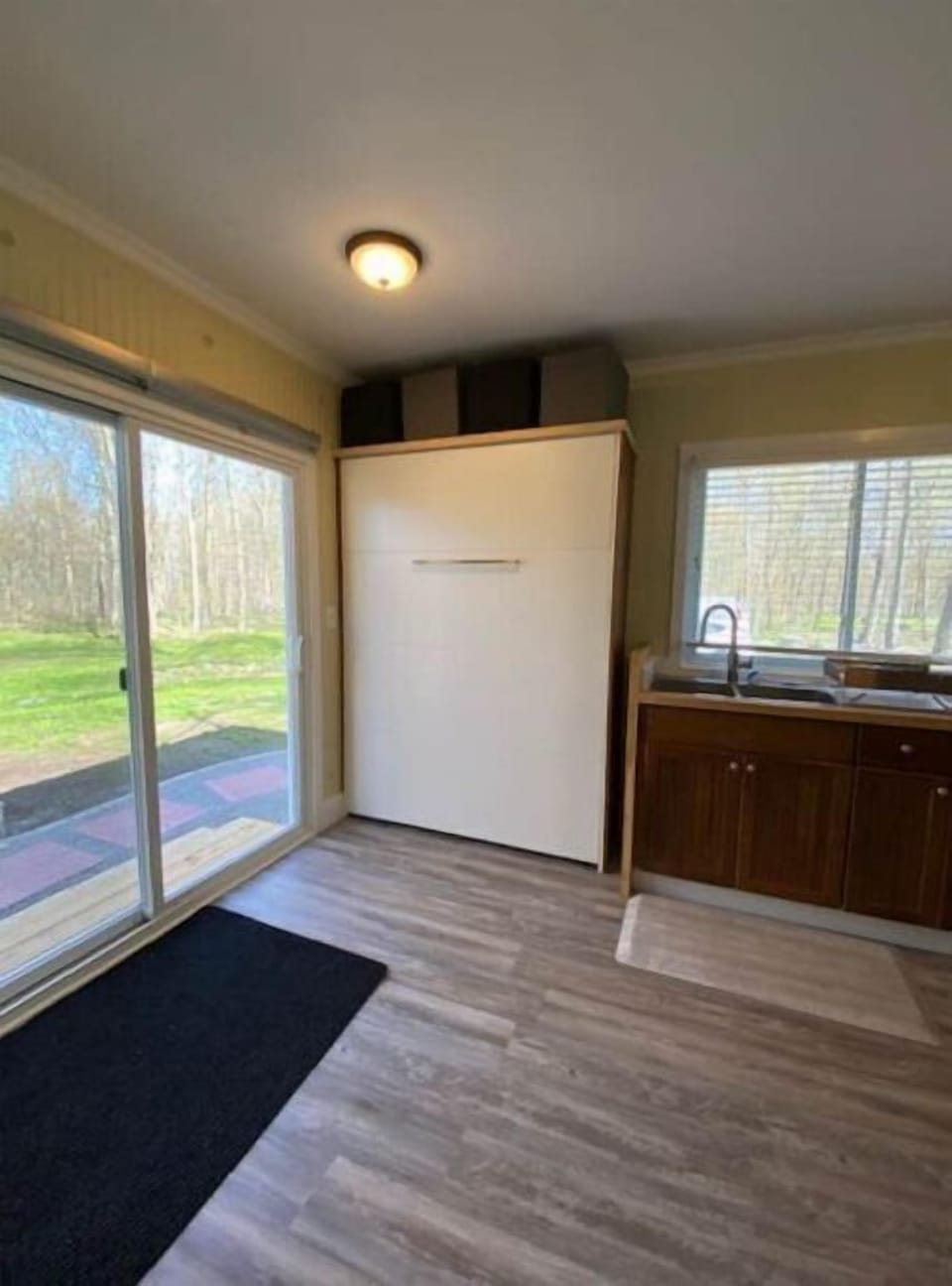 Murphy bed