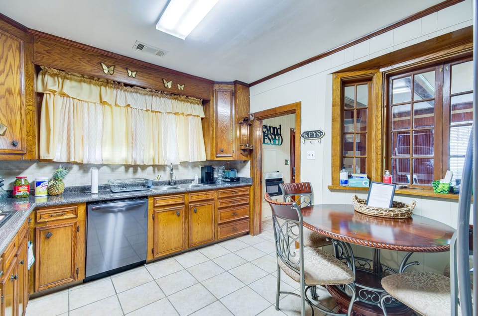 Kitchen | Dishwasher | Cooking Basics | Coffee Maker | Dining Table