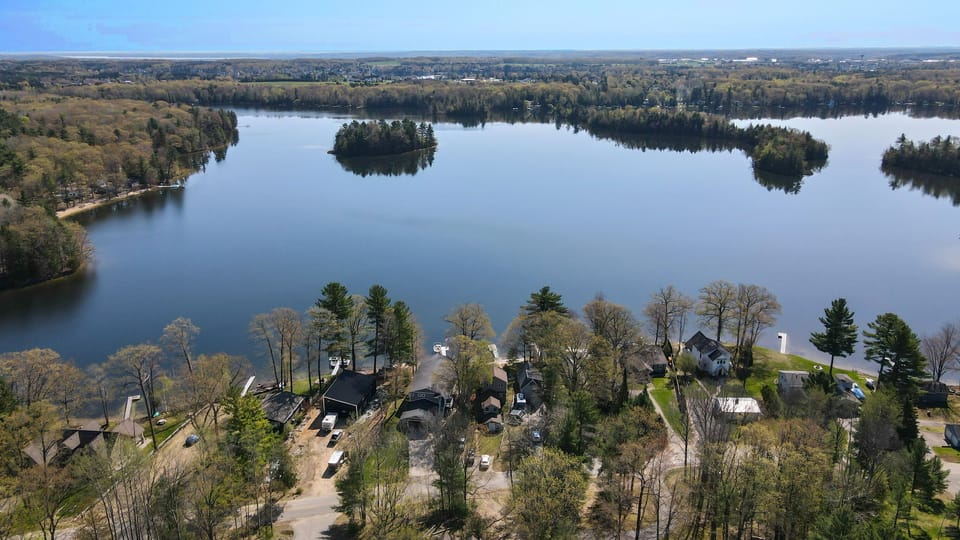 Ariel photo of Bass Lake.
