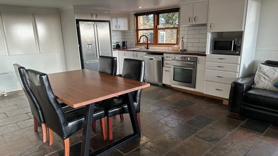Dining/Kitchen