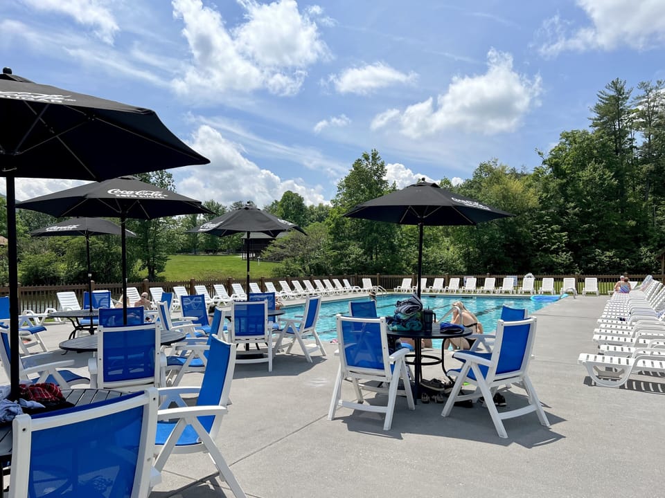 If you've got little ones, there's a pool for them too