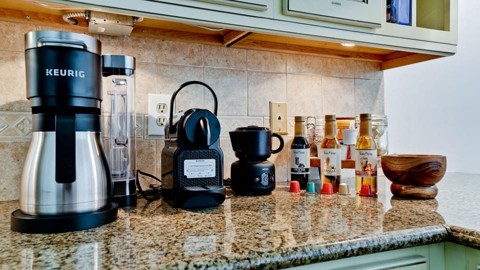 Your choice of brewed coffee, espresso or tea. We offer complimentary pods and different coffee syrup flavors.