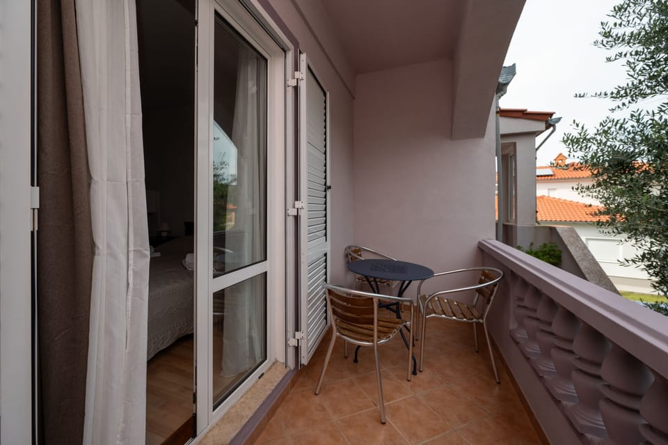 Balcony 2