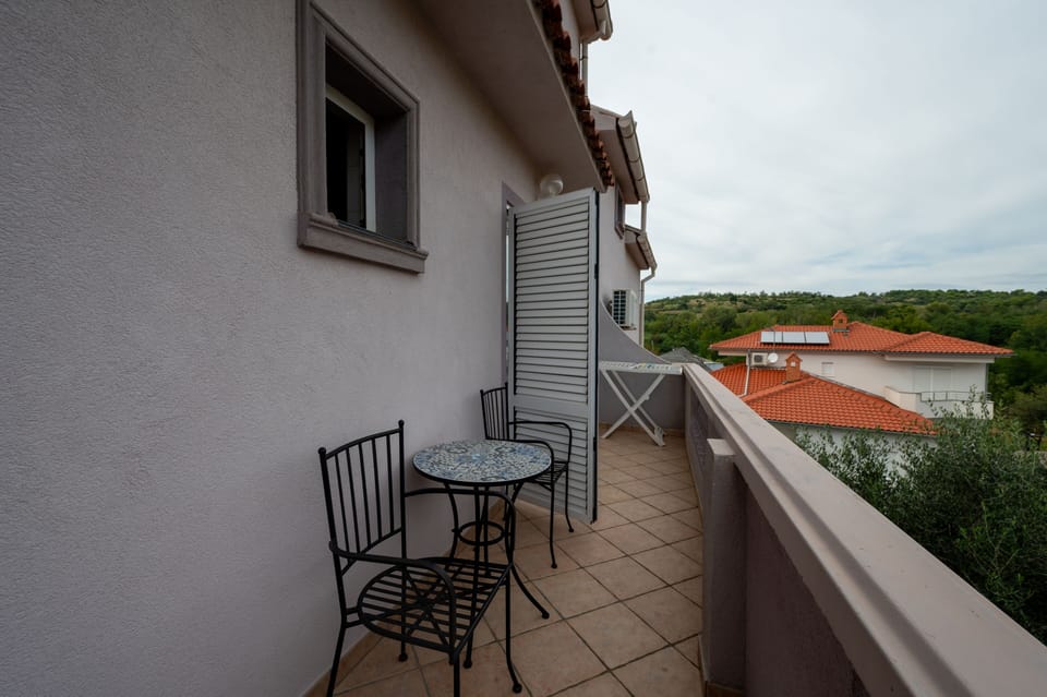 Balcony 2