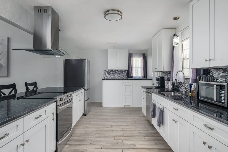 Cooking complete with seating for an audience