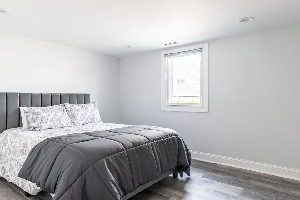 Basement bedroom with Queen bed