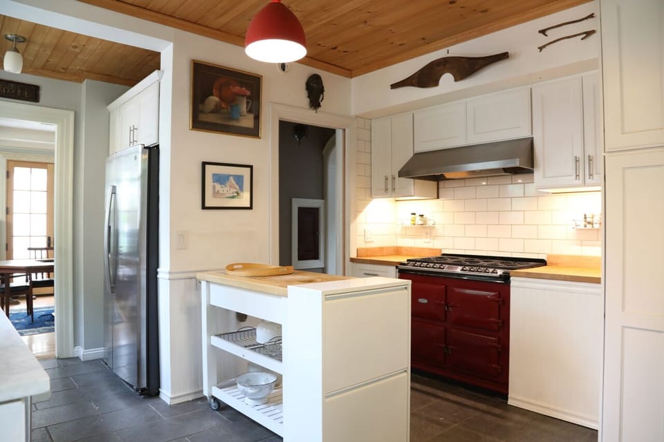 Dedicated kitchen with Aga stove