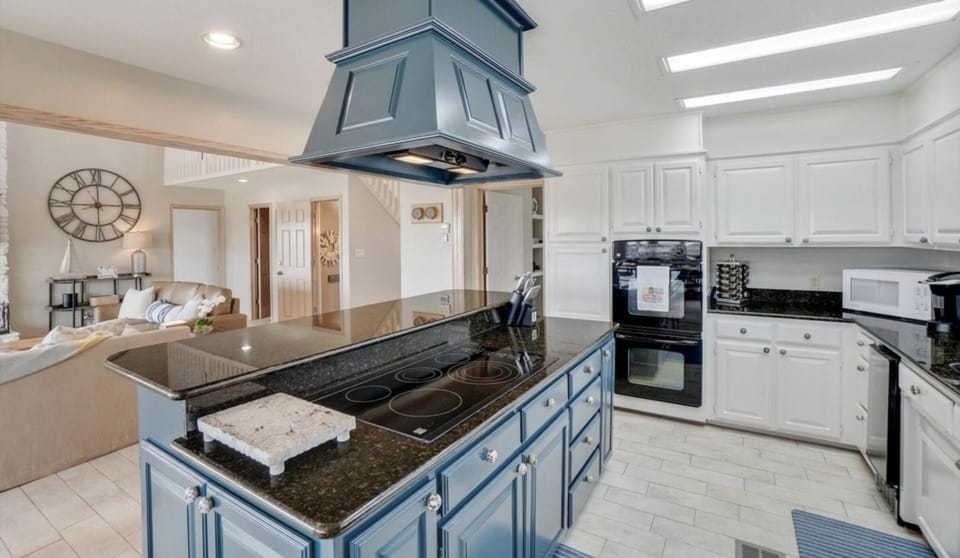 Fully stocked kitchen, everything you could need for cooking and hosting