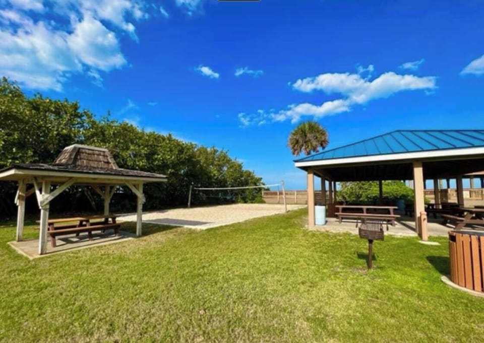 Play volleyball with friends, have a Chill and Grill and make lasting memories at Bicentennial Park!