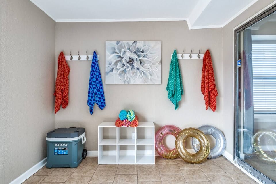 Pool Towels, Pool Toys and Cooler Provided