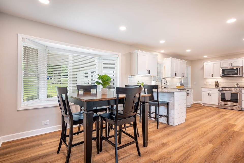 Main Level Eat-In Kitchen
