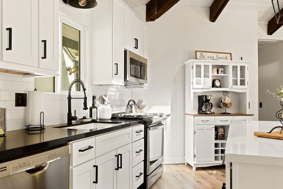 Newly remodeled kitchen with everything you need to cook a home cooked meal. 
